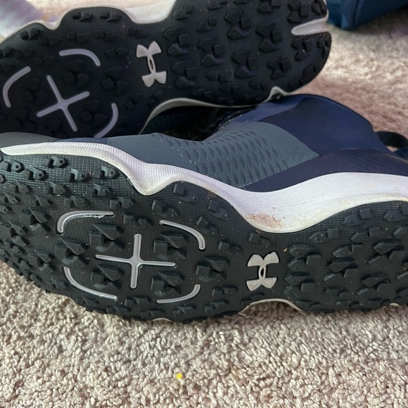 Navy blue Under Armour running shoes! Men’s 11 - Picture 2 of 4